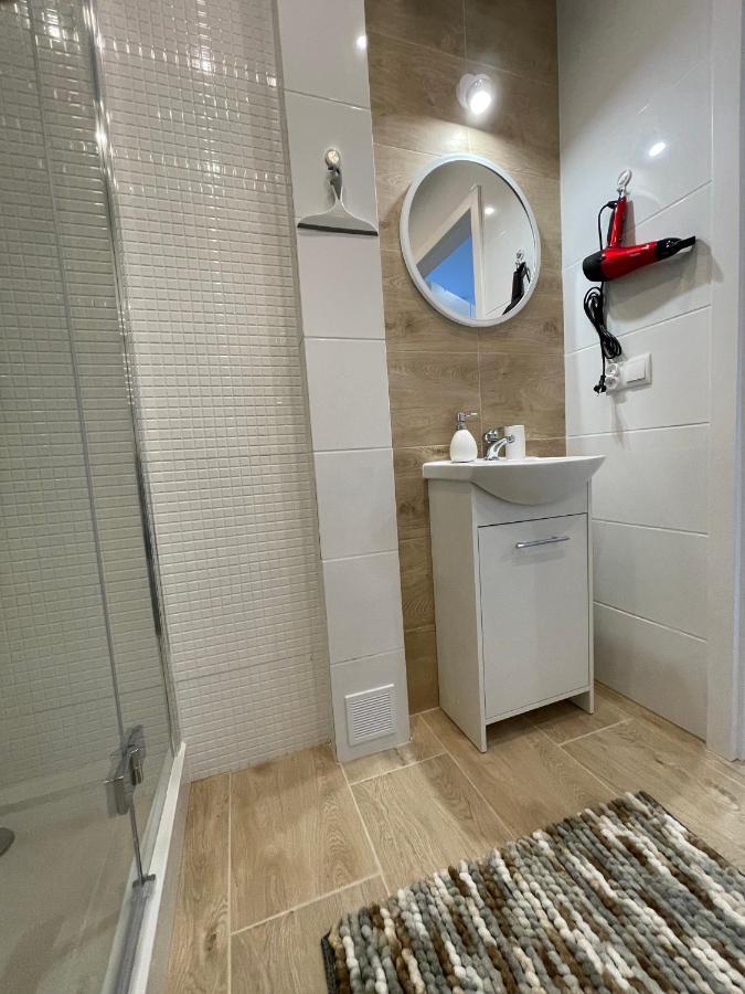 Apartament Paryz ビャウィストク エクステリア 写真
